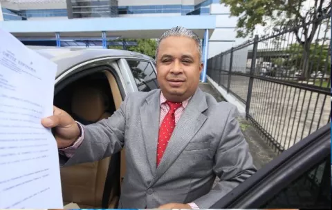 Roniel Ortiz cuestiona documentación del caso Odebrecht: 'Este expediente parece un pollo'