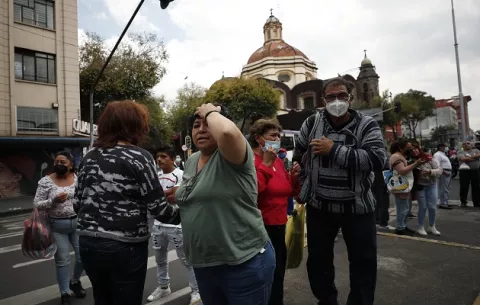 Sismo de 7,4 sacude México, justo el día de los aniversarios de los terremotos de 1985 y  2017