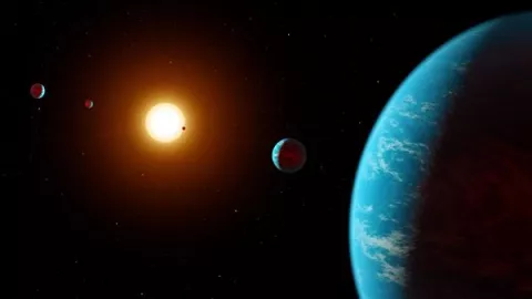 Hallan un sistema planetario con tres supertierras y dos supermercurios 