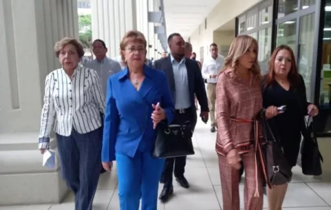 ¿Cómo favorece el fallo del Tribunal Electoral a Yanibel Ábrego y afecta a Rómulo Roux?