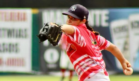 Ambar Córdoba se luce ante preselección U18
