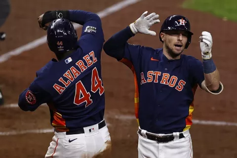 Astros empatan la Serie Mundial ante los Filis en las Grandes Ligas