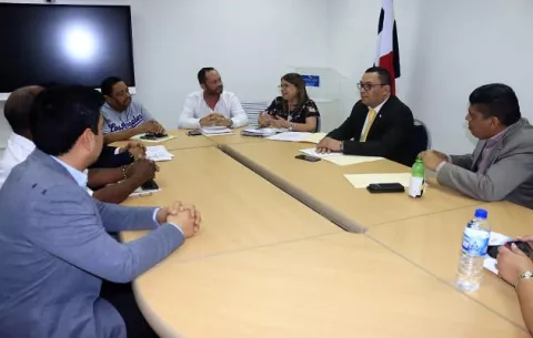 Dirigentes de bandas independientes y Meduca llegan a acuerdo sobre participación en desfiles del 3 y 4 de noviembre