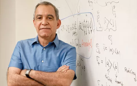 Dr. Carlos R. Ordóñez: El investigador panameño ganó el premio 'Edward A. Bouchet 2023'