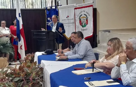 Confirman abanderados y oradores de fondo para fiestas patrias en David 