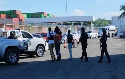Nueve detenidos por contaminar contenedores con drogas en puertos de Colón