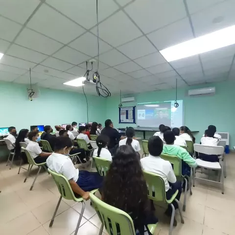 Reforma a ley educativa con el fin de depurar 6% asignado a la educación avanza en la Asamblea