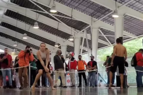 Festival Internacional de Danza abre con escenificación en el Metro de Panamá