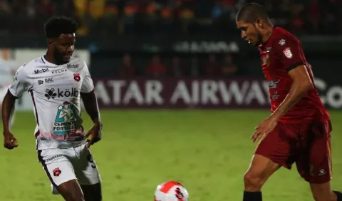 Panameños Freddy Góndola y Rolando 'Toro' Blackburn a la final con Alajuelense  en Liga Concacaf