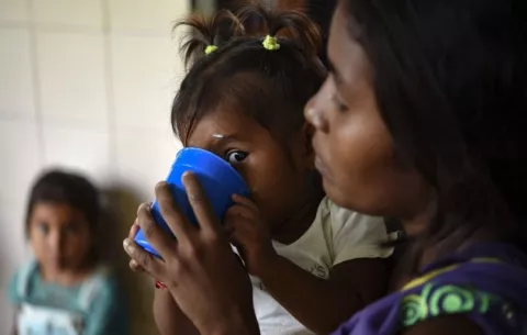 Más niños y adolescentes comen menos de tres comidas al día en América Latina