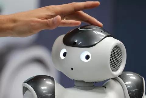 Está la inteligencia artificial libre de caer en la estupidez artificial?