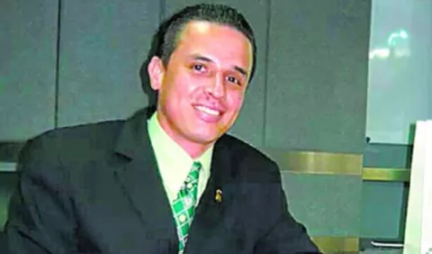 ¡Peculado! Testigo protegido del caso pinchazos sigue ganando más de $10 mil por sacar copias 