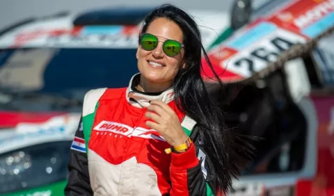 Andrea Lafarja: 'La adrenalina de correr autos la llevo en mi sangre y vuelvo al Rally Dakar' 
