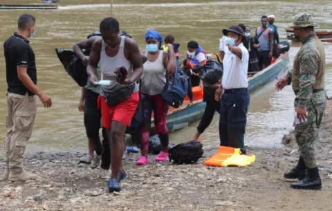 Más 150 mil migrantes atravesaron la selvas del Darién hasta septiembre 