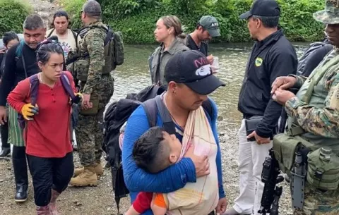 "Para ir para atrás, mejor donde quedemos", el dilema de los migrantes venezolanos en Darién