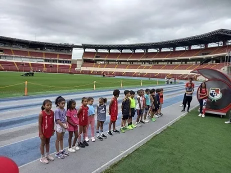 Escuela atlética  celebra 38 años en Panamá
