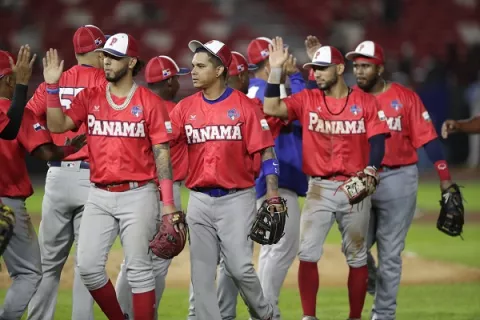 Panamá hizo la tarea  y buscará  ante Brasil su pase al Clásico Mundial de Béisbol