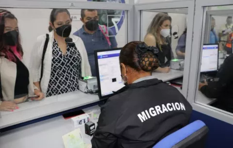 Gobierno aclara que la frontera entre Panamá y Costa Rica permanece abierta 
