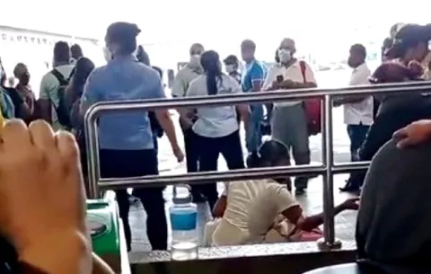 Fallece pasajero agredido por conductor de la ruta Burunga-Panamá; ¿cuál será el futuro de su agresor?