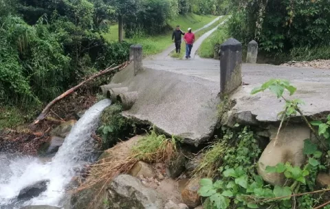 Puentes y caminos de San Carlos están al borde del colapso 