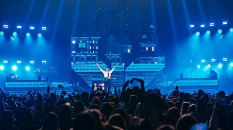 Sebastián Yatra deslumbra en su regreso a Colombia con el Dharma Tour