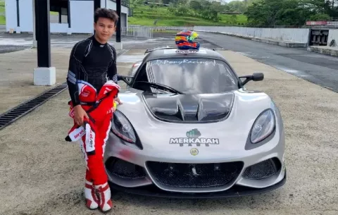 Sebastián NG, el piloto panameño que destaca en el deporte a motor a nivel internacional