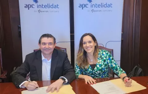 Multinacional Experian adquiere participación mayoritaria de la APC