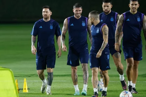 La afición argentina se debate entre ganar Mundial y no pasar la primera fase