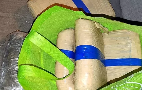 Caen un colombiano y un panameño con droga en un taxi en Arraiján
