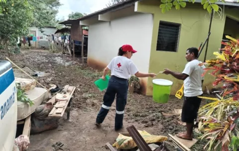Más de 250 herreranos tratan de recuperarse tras las inundaciones