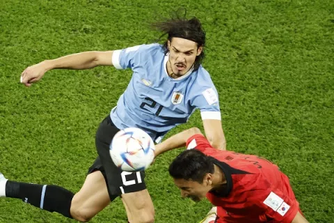 Uruguay se atasca ante una Corea del Sur peleona