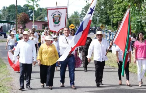 En la comunidad de Corozal, corregimiento de San Pablo Nuevo, David le rinden honor a la patria