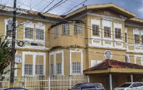 Preocupación por el posible cierre de la biblioteca Mateo Iturralde en Colón