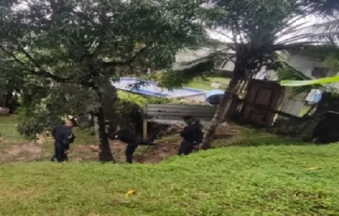 Encapuchados le disparan a tres personas durante un asalto a una distribuidora en Sabanitas, Colón