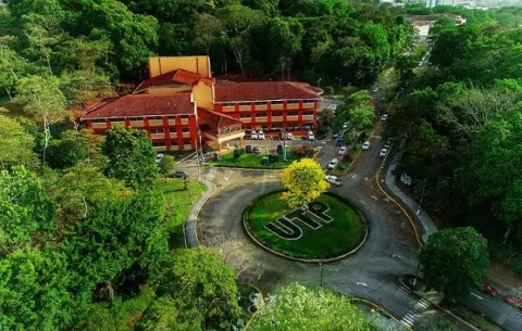 ¿Por qué es importante para las universidades panameñas reacreditarse?