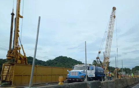 Capac pide al Gobierno agilizar pagos a contratistas por avances de obras para impulsar la construcción 