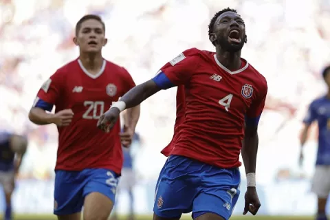  Costa Rica vence a Japón y se niega a hacer las maletas