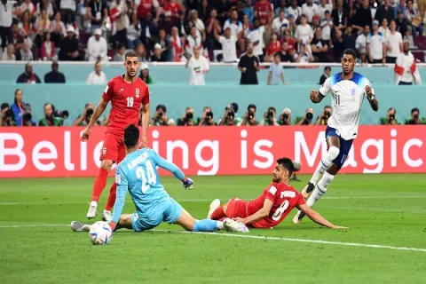 Inglaterra golea a Irán y se viste de favorita en el Mundial 