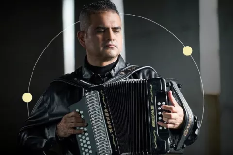 Jhonathan Chávez suspendió el sarao en un local comercial en Los Andes