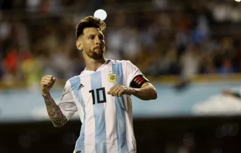 Lionel Messi  y Dybala encabezan la lista de Argentina para el Mundial de Catar
