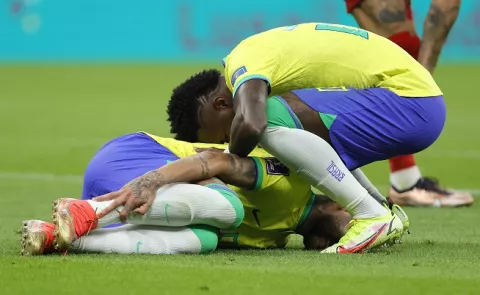 Tite: 'Confiamos en que Neymar podrá seguir en el Mundial'