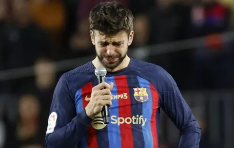 Piqué se despidió entre lágrimas: 'Estos seis meses han sido muy difíciles'