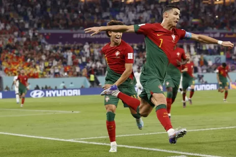  Ronaldo, Messi  y Neymar: ¿Quién fue el mejor en su debut?