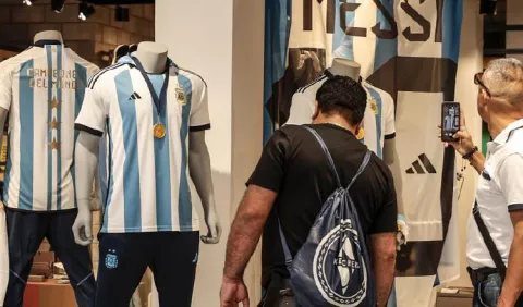 Camiseta de Argentina con 3 estrellas ya salió a la venta