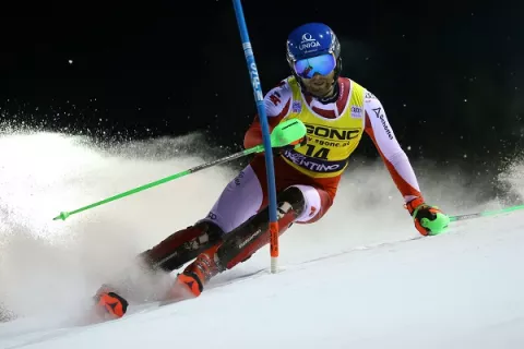 Nueve desaparecidos deja avalancha en pista de esquí