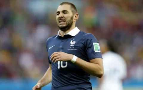 Benzema anuncia su retiro de la selección francesa