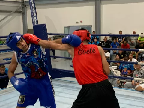 Once combates en primera jornada de boxeo policial