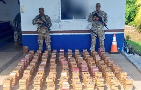 Senan decomisa 469 paquetes de droga al Sur de Punta Burica