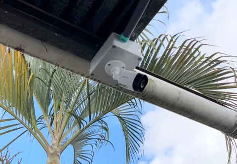 Instalan cámaras de videovigilancia en escuelas de Bugaba 