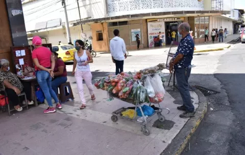 Operativos en los puestos de venta transitorios en David